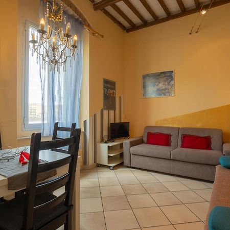 Ponte Per La Sardegna E La Corsica Dalla Toscana Family Apartment Livorno Kültér fotó