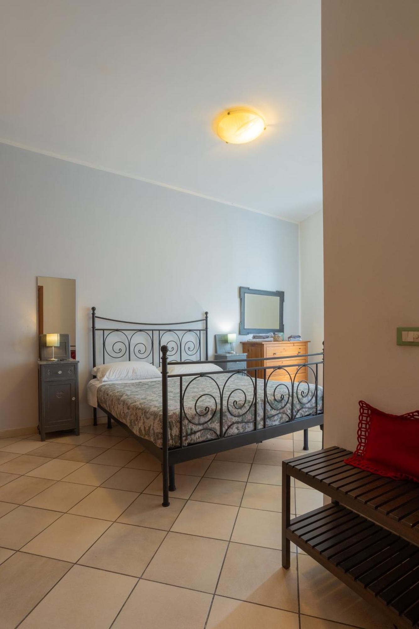 Ponte Per La Sardegna E La Corsica Dalla Toscana Family Apartment Livorno Kültér fotó